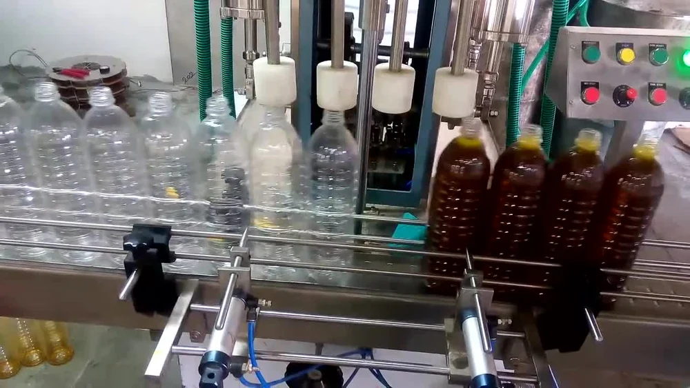Automatic liquid Filling Machine - Image 3